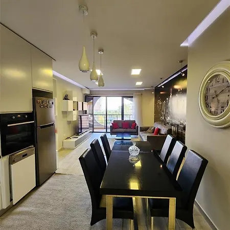 Daire Rrapi Seaview Penthouse - By Eka Luxury