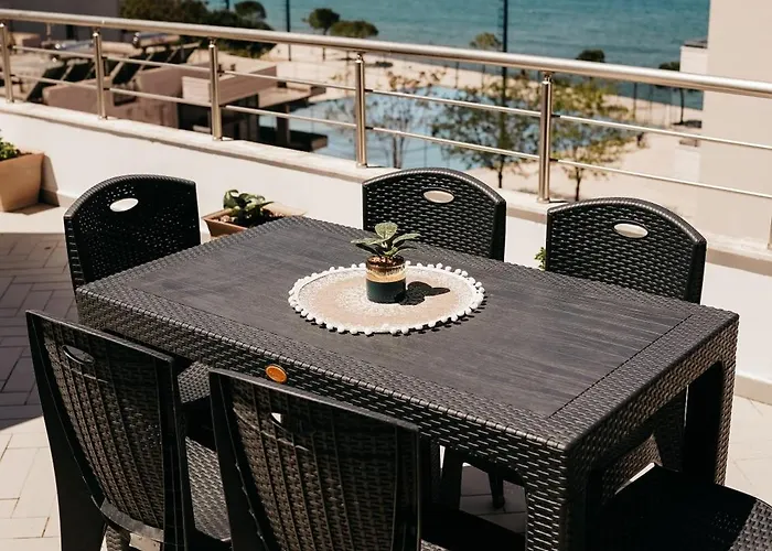 Rrapi Seaview Penthouse - By Eka Luxury Appartamento