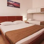 Apartament Rrapi Seaview Penthouse - By Eka Luxury