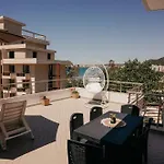 Apartament Rrapi Seaview Penthouse - By Eka Luxury Wlora