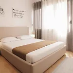 Rrapi Seaview Penthouse - By Eka Luxury