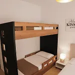 Apartament Rrapi Seaview Penthouse - By Eka Luxury