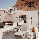 Rrapi Seaview Penthouse - By Eka Luxury