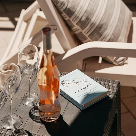 Rrapi Seaview Penthouse - By Eka Luxury Apartment *