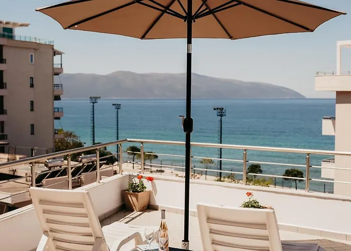 Rrapi Seaview Penthouse - By Eka Luxury Διαμέρισμα Vlorë