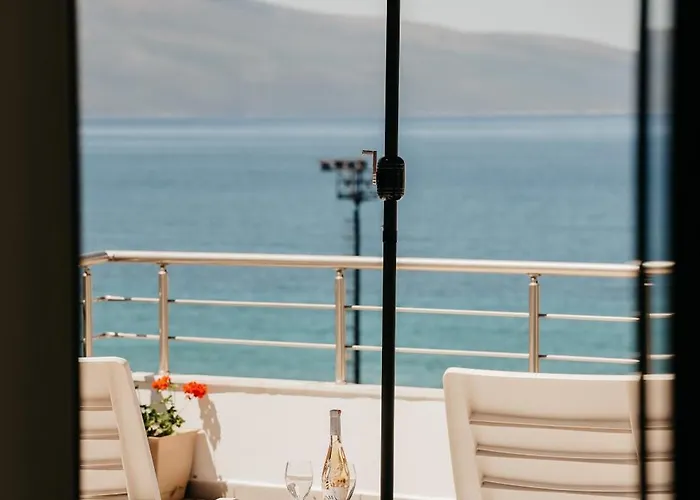 Rrapi Seaview Penthouse - By Eka Luxury Vlorë